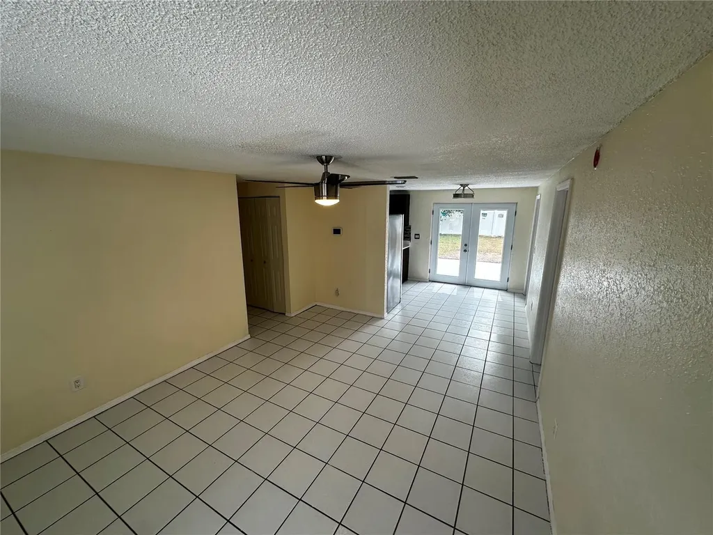 3704 Meadowbreeze Drive Tampa FL 33619