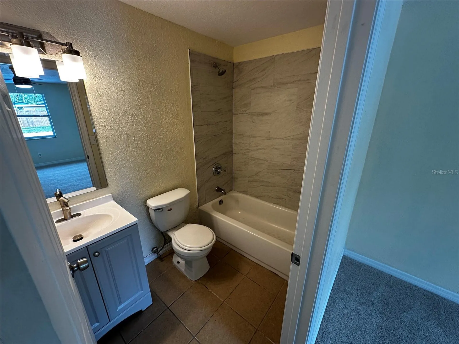 3704 Meadowbreeze Drive Tampa FL 33619