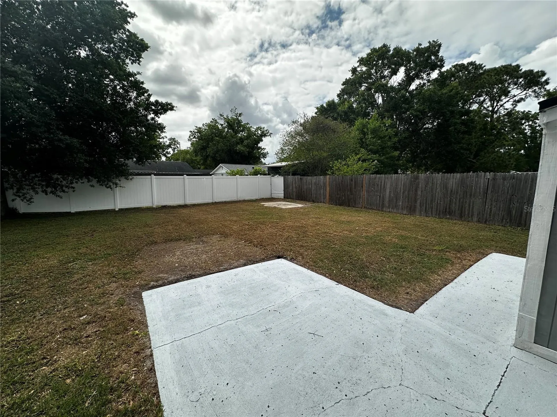 3704 Meadowbreeze Drive Tampa FL 33619