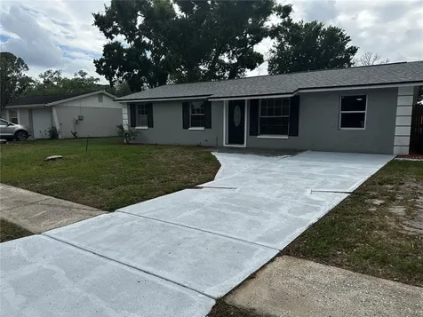 3704 Meadowbreeze Drive Tampa FL 33619