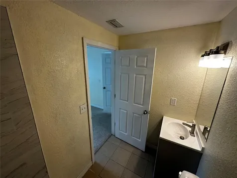 3704 Meadowbreeze Drive Tampa FL 33619