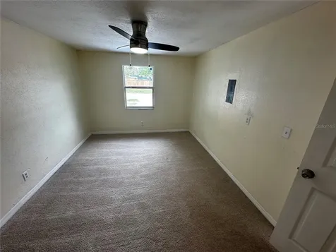 3704 Meadowbreeze Drive Tampa FL 33619