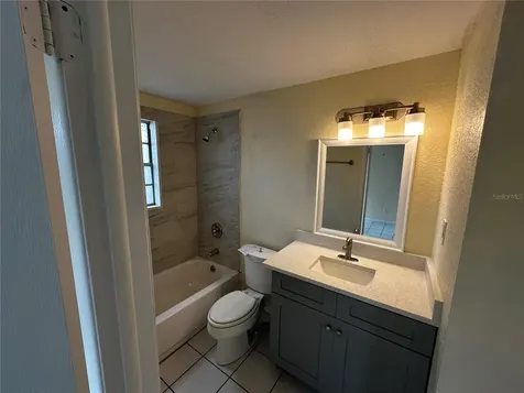 3704 Meadowbreeze Drive Tampa FL 33619