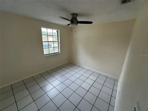 3704 Meadowbreeze Drive Tampa FL 33619
