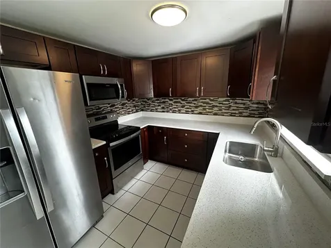 3704 Meadowbreeze Drive Tampa FL 33619