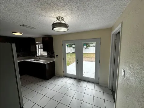 3704 Meadowbreeze Drive Tampa FL 33619