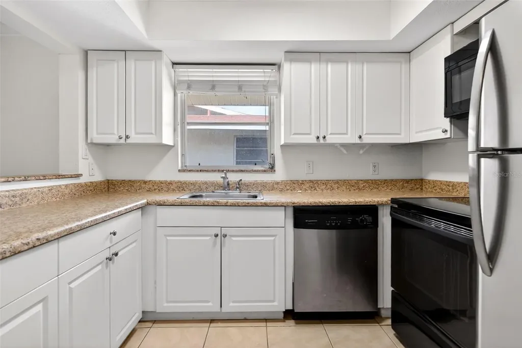 930 La Costa Circle Sarasota FL 34237