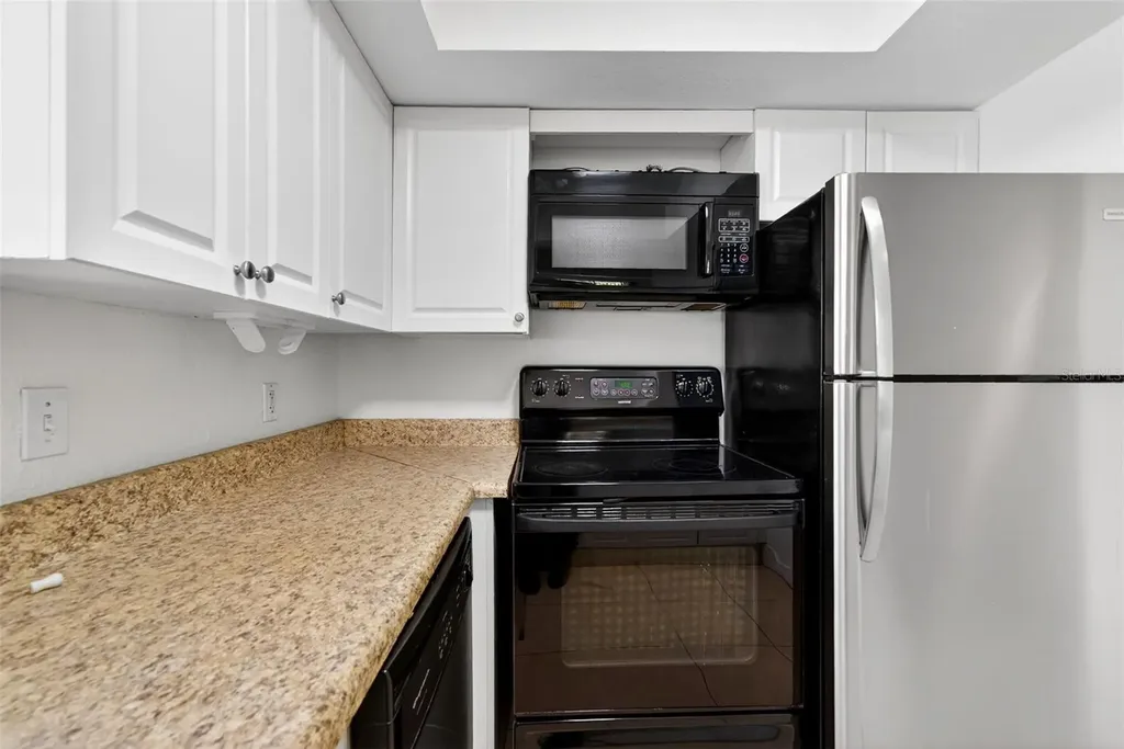 930 La Costa Circle Sarasota FL 34237