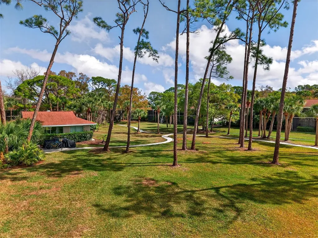 930 La Costa Circle Sarasota FL 34237