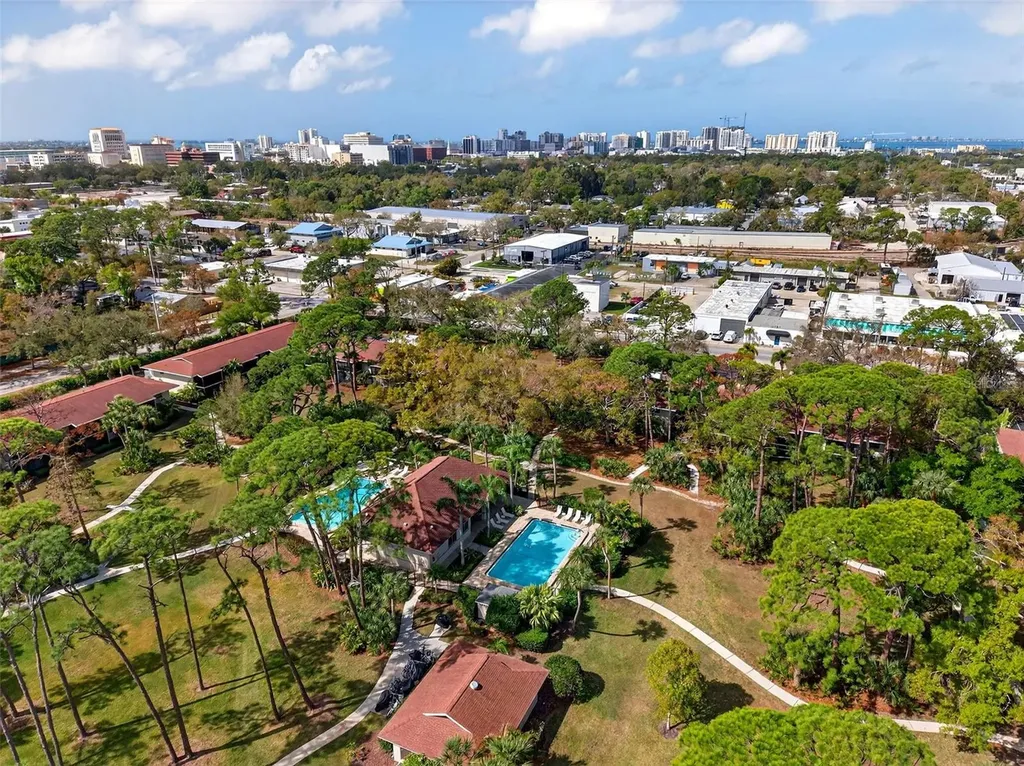 930 La Costa Circle Sarasota FL 34237