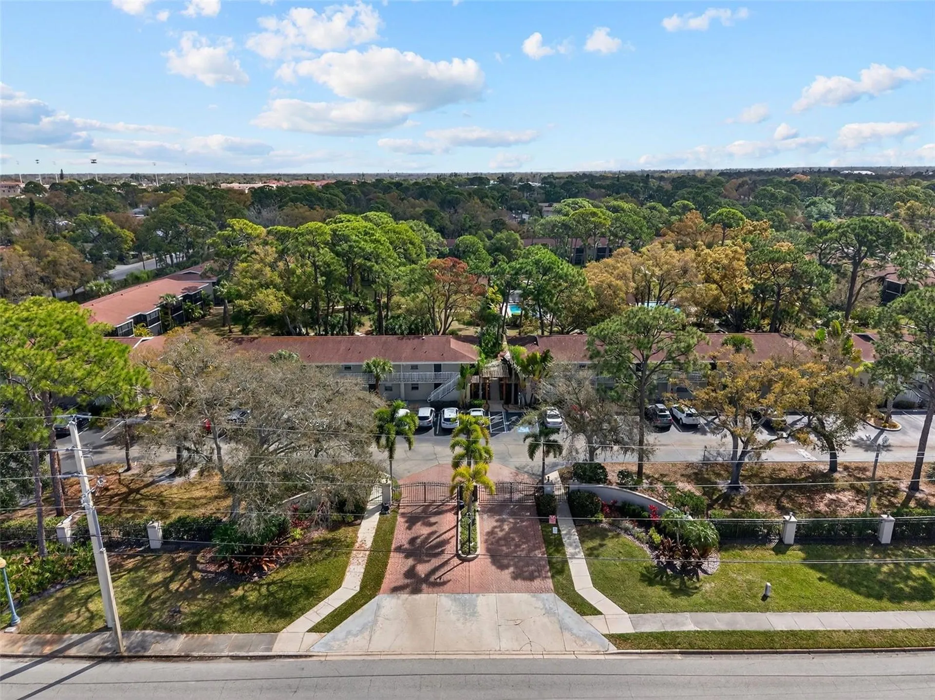 930 La Costa Circle Sarasota FL 34237