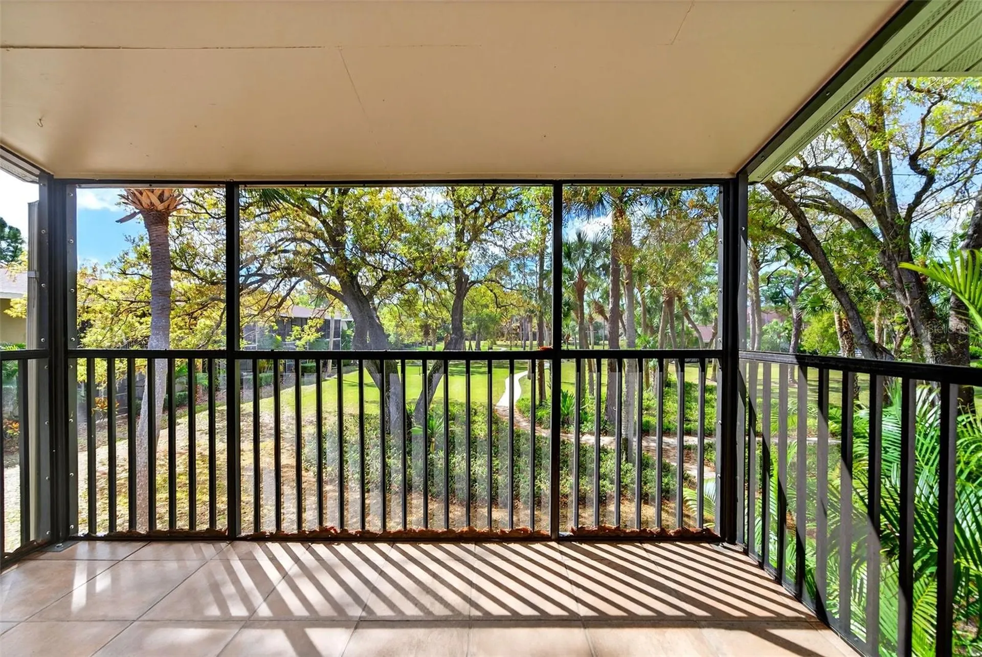 930 La Costa Circle Sarasota FL 34237