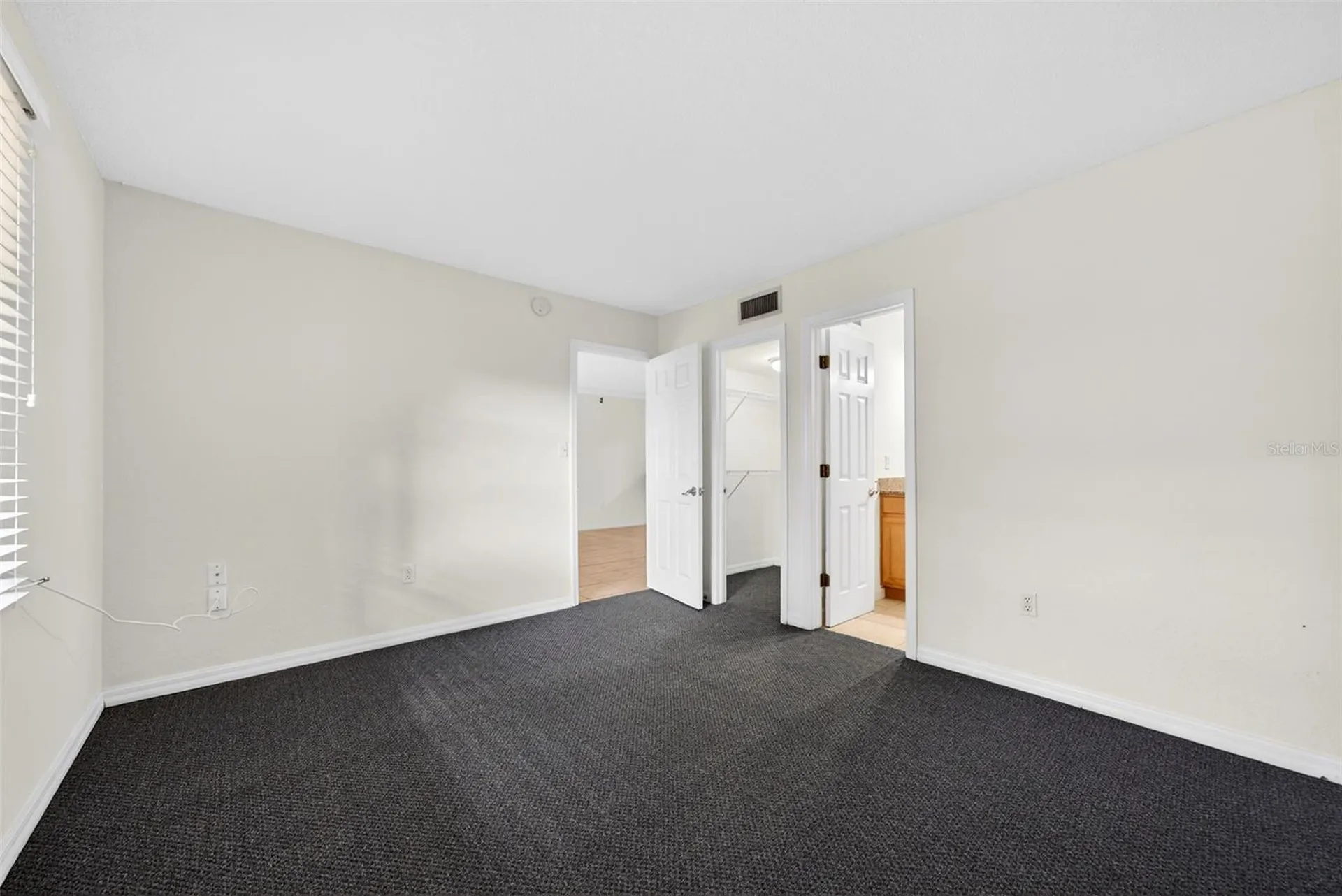 930 La Costa Circle Sarasota FL 34237