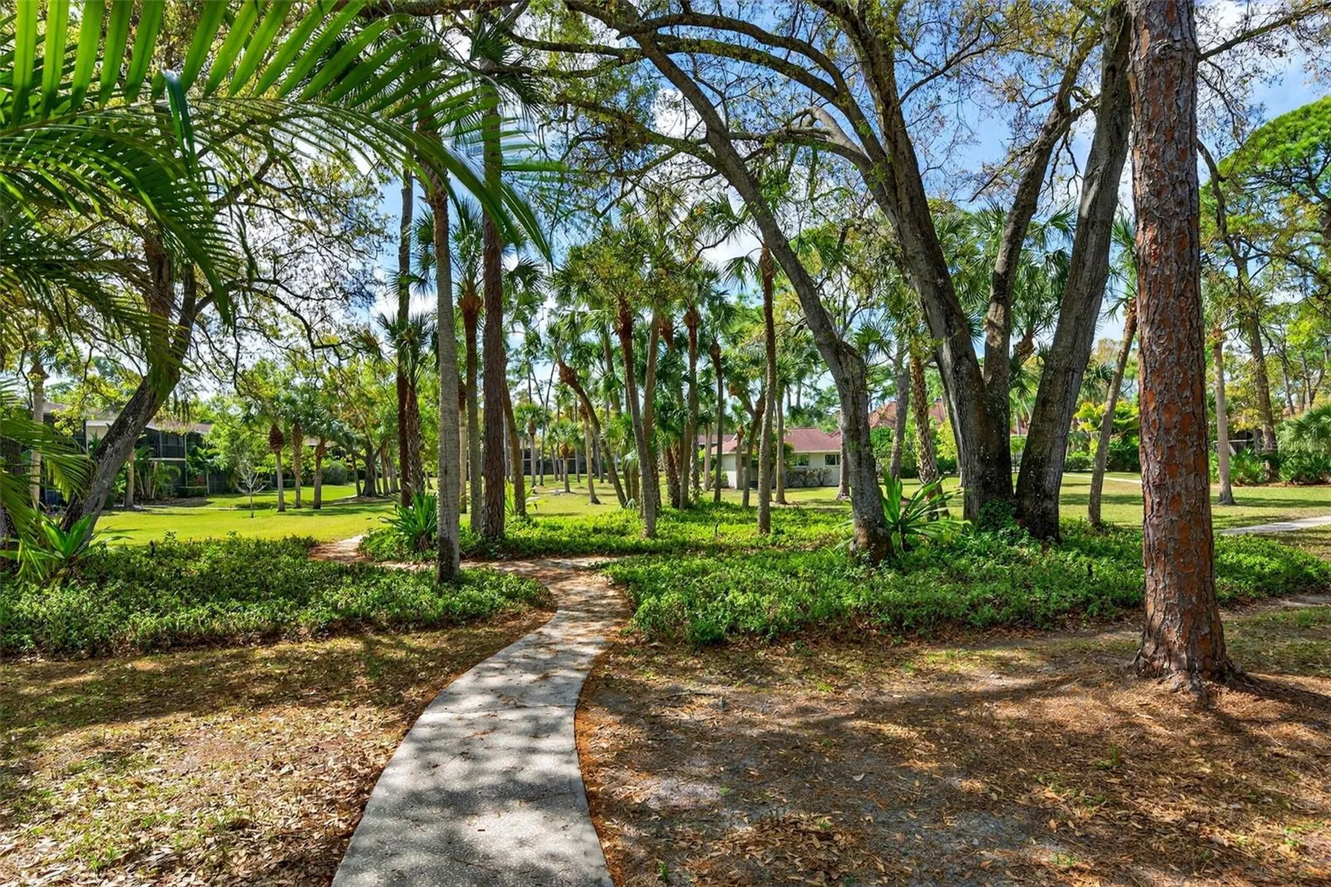 930 La Costa Circle Sarasota FL 34237