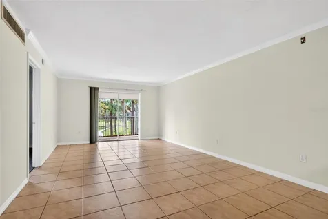 930 La Costa Circle Sarasota FL 34237