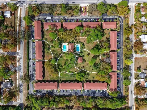930 La Costa Circle Sarasota FL 34237