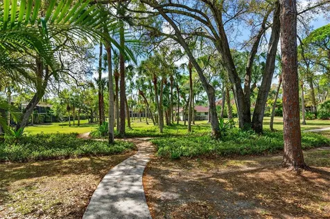 930 La Costa Circle Sarasota FL 34237