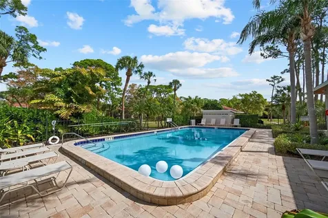 930 La Costa Circle Sarasota FL 34237