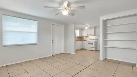 5526 59th Way N St Petersburg FL 33709