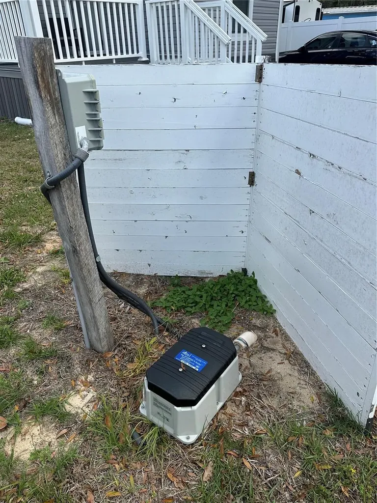 6867 NE 5th Street Ocala FL 34470