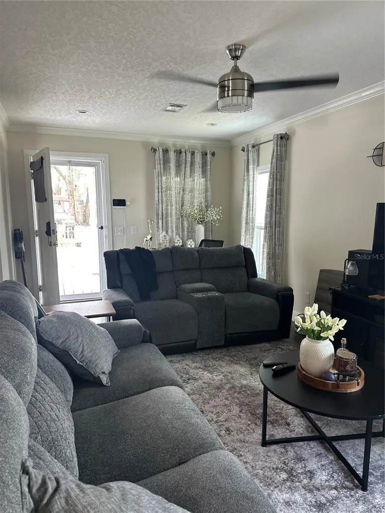 6867 NE 5th Street Ocala FL 34470