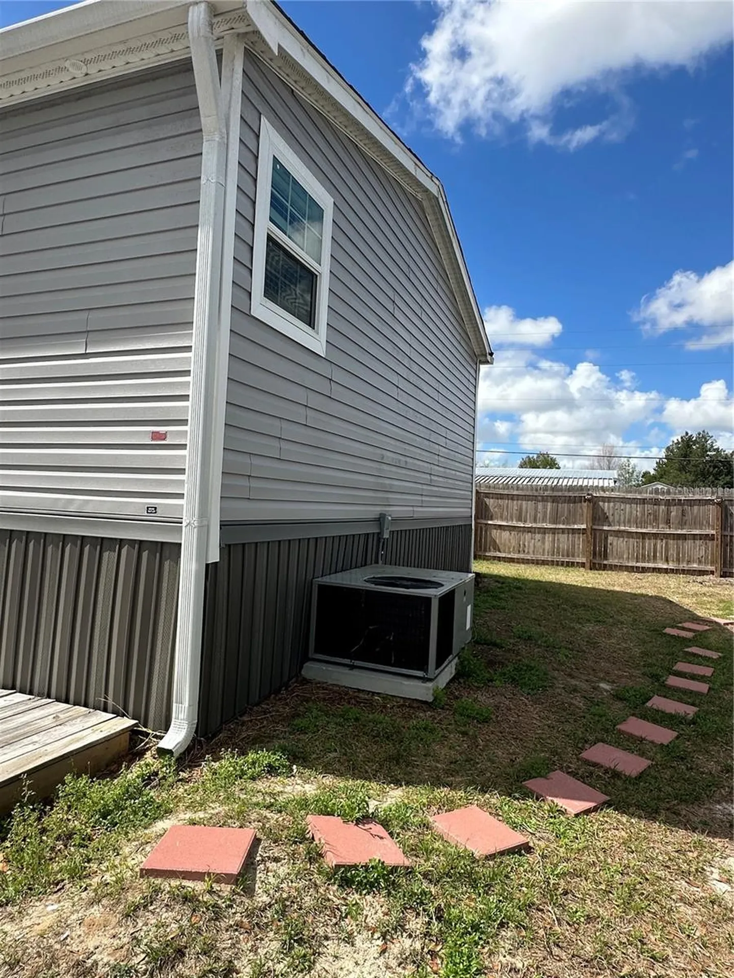 6867 NE 5th Street Ocala FL 34470