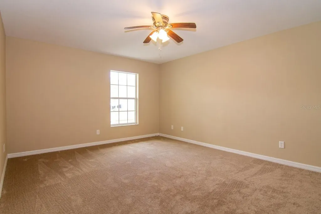 402 Bridgewater Court Kissimmee FL 34758