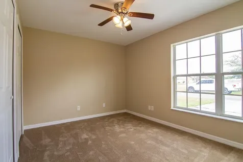 402 Bridgewater Court Kissimmee FL 34758