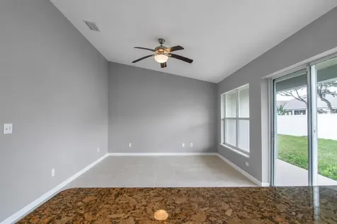 402 Bridgewater Court Kissimmee FL 34758