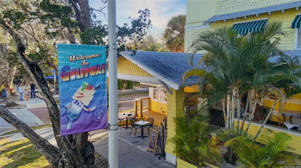 2706 46th Street S Gulfport FL 33711