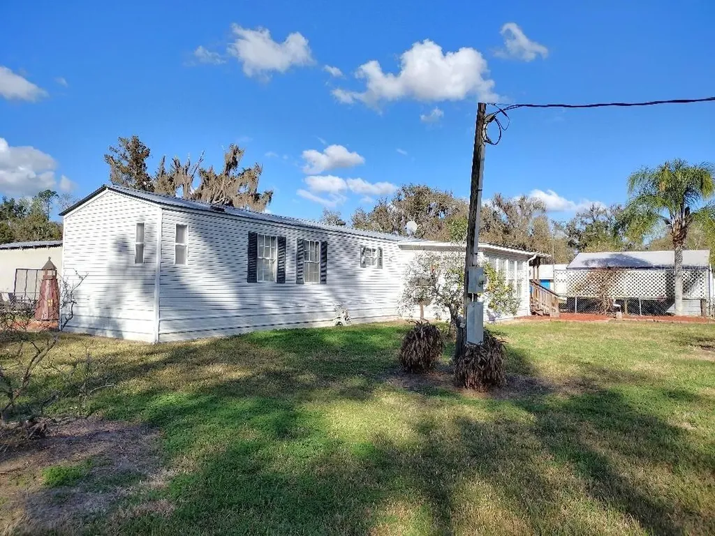 15 Matt Court Bunnell FL 32110