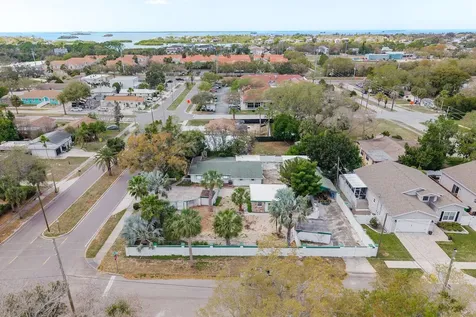 1115 Pennsylvania Avenue Palm Harbor FL 34683