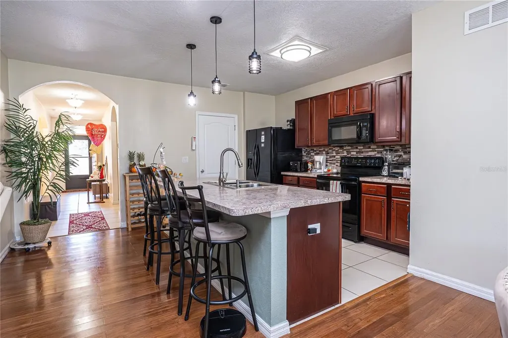 260 Sunny Day Way Davenport FL 33897