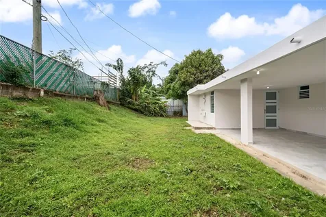18 Urb Fair View San Juan PR 00926