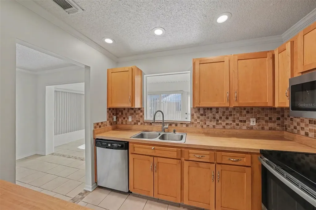 401 Finchley Court Sun City Center FL 33573