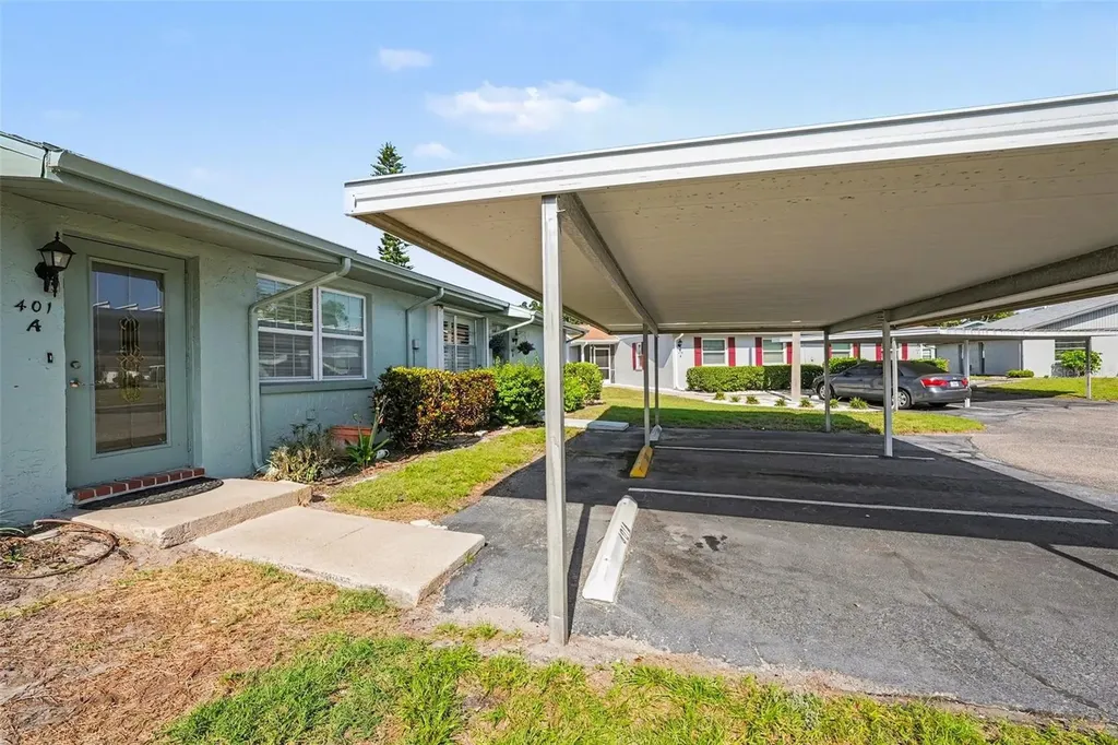 401 Finchley Court Sun City Center FL 33573