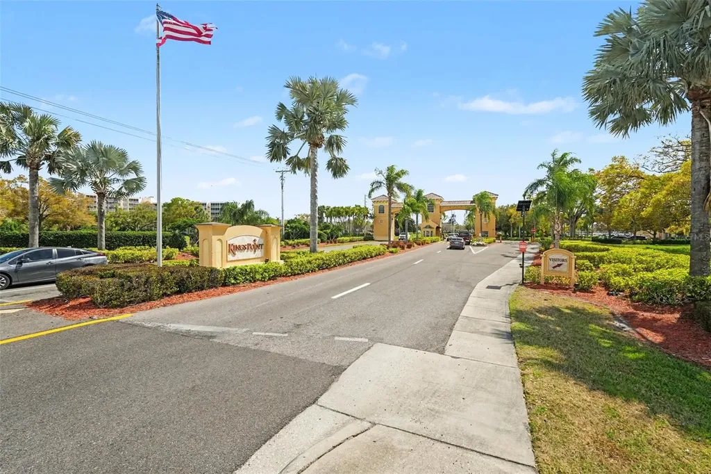 401 Finchley Court Sun City Center FL 33573