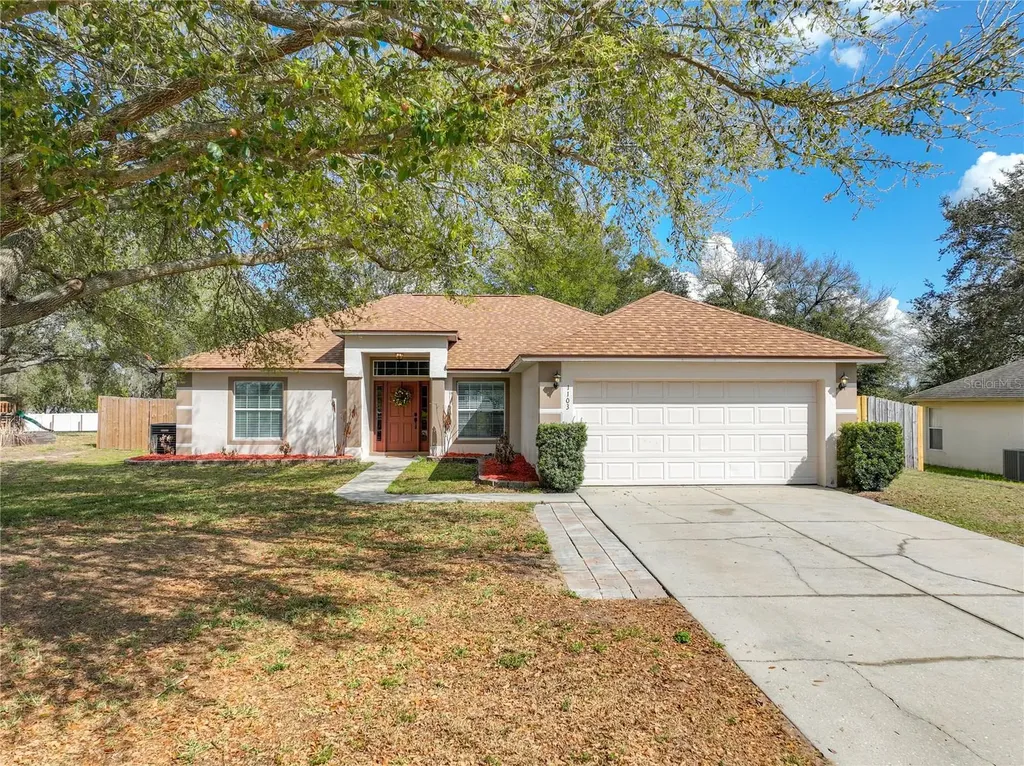 1103 Lakeview Oaks Drive Minneola FL 34715