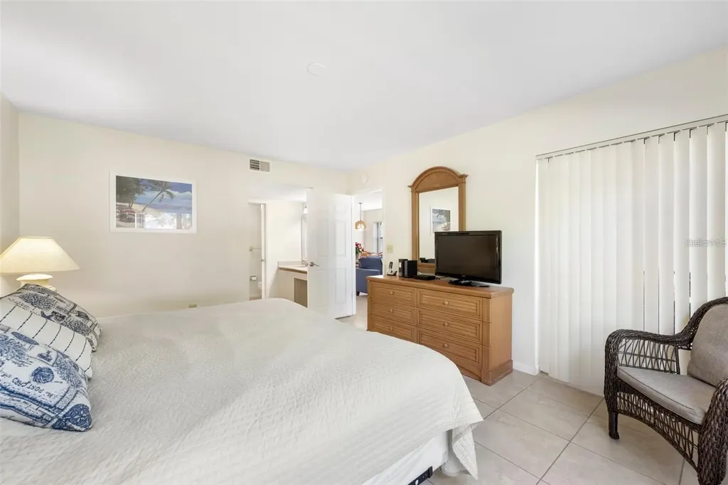 4450 47th Avenue W Bradenton FL 34210