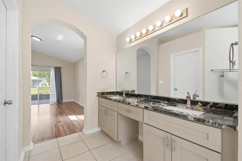 33 Phoenix Lane Palm Coast FL 32164