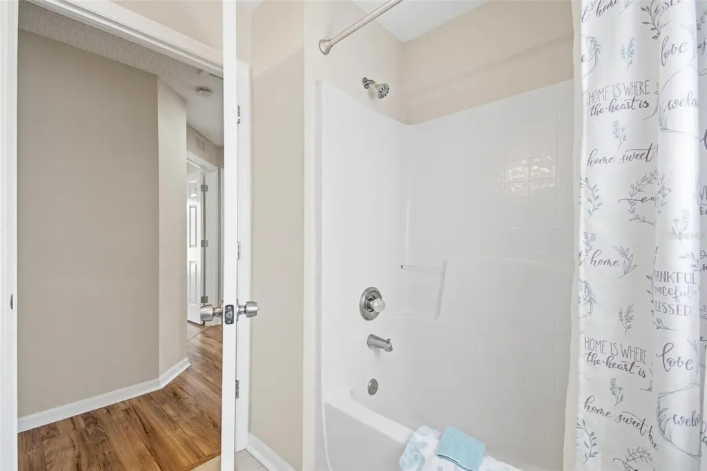 33 Phoenix Lane Palm Coast FL 32164