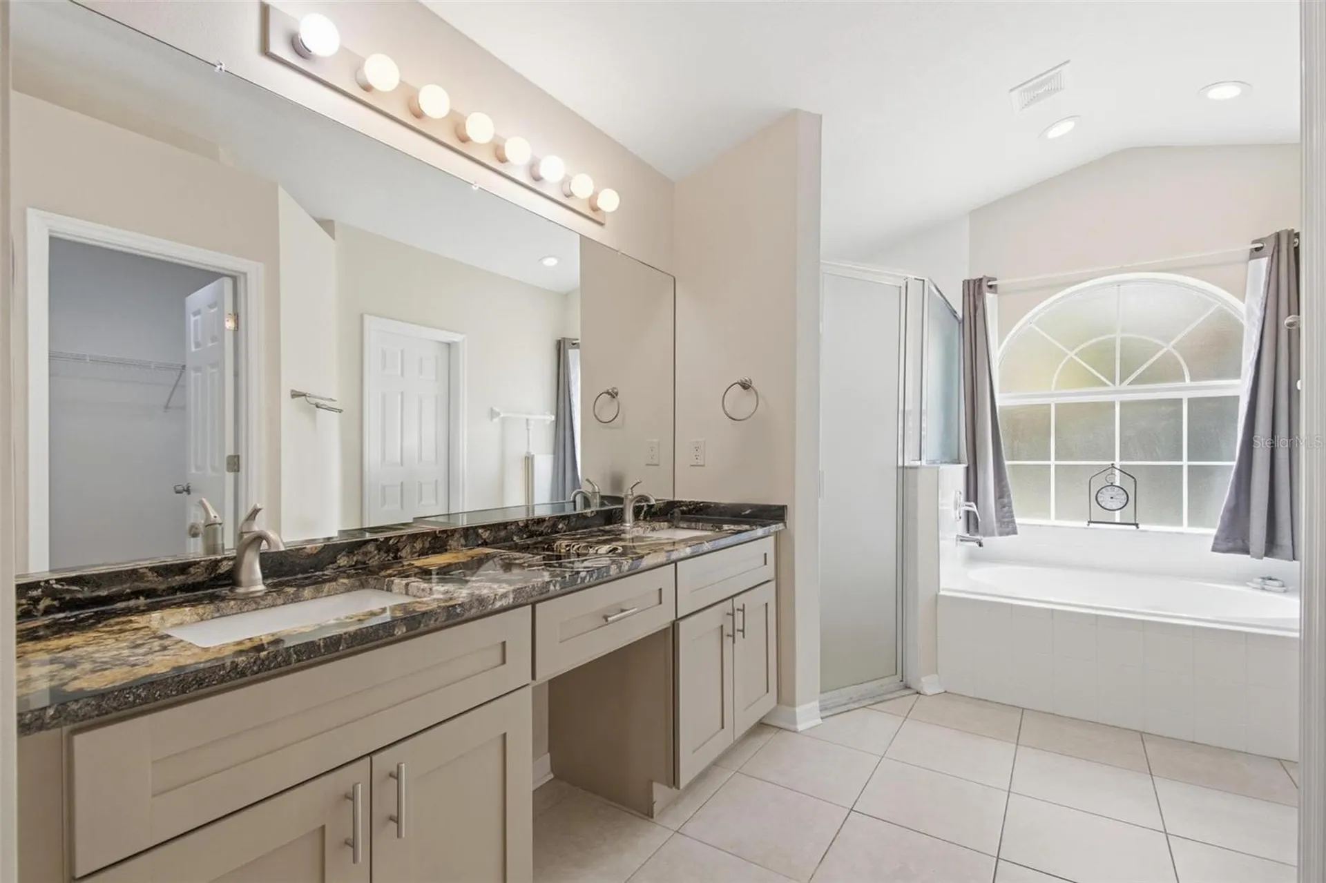 33 Phoenix Lane Palm Coast FL 32164