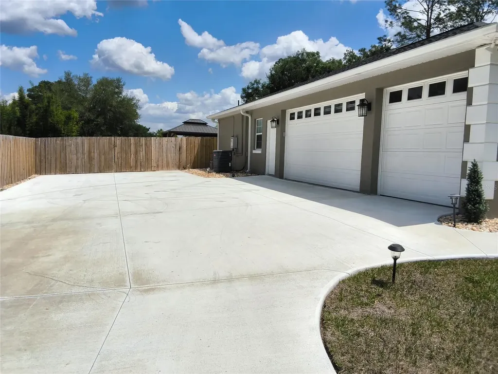 551 NE 61st Terrace Ocala FL 34470