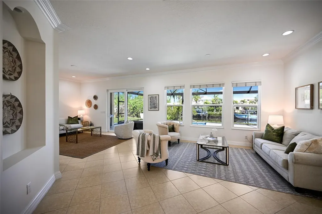 3615 5th Avenue NE Bradenton FL 34208