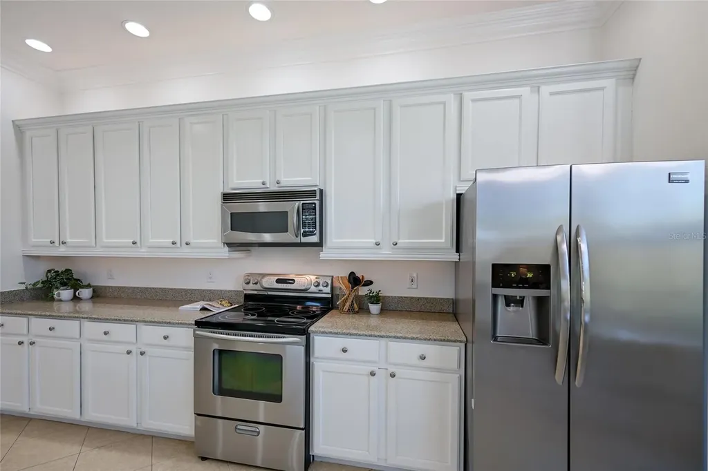 3615 5th Avenue NE Bradenton FL 34208