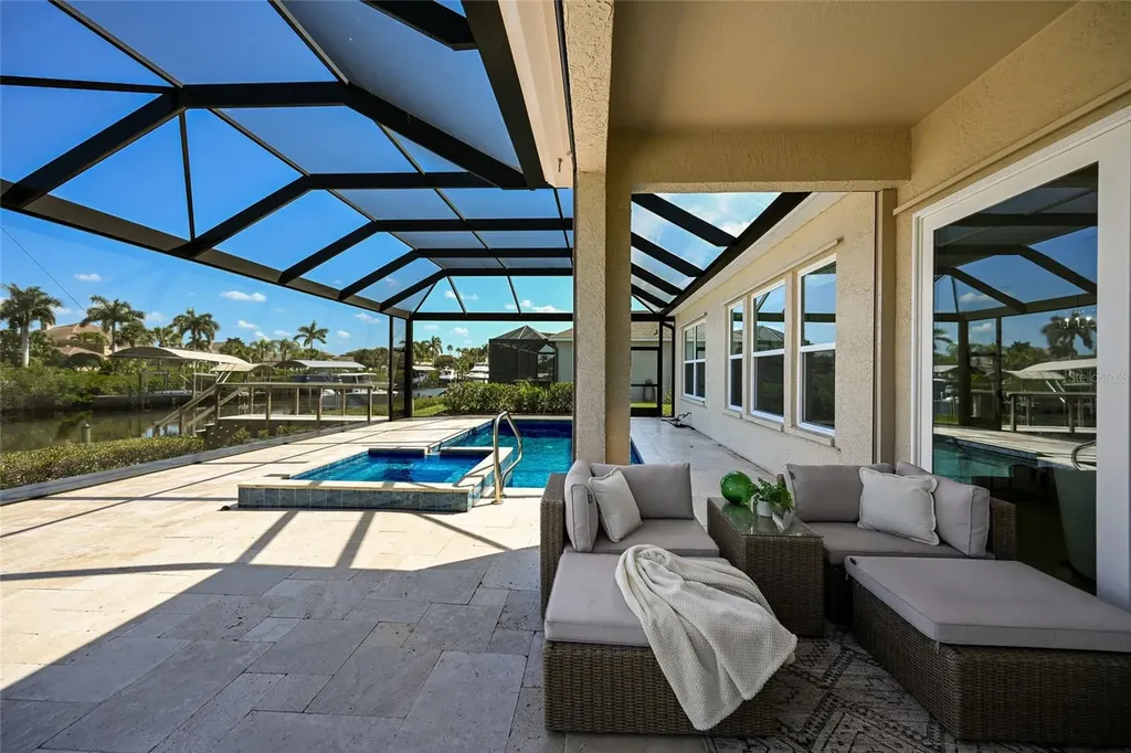 3615 5th Avenue NE Bradenton FL 34208