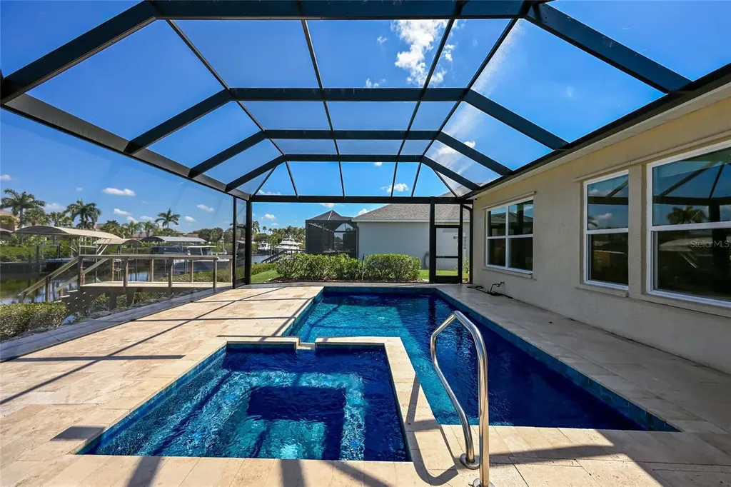 3615 5th Avenue NE Bradenton FL 34208
