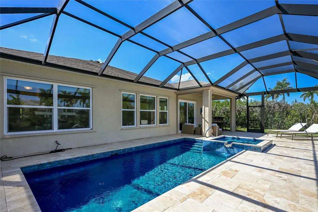 3615 5th Avenue NE Bradenton FL 34208