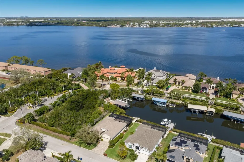3615 5th Avenue NE Bradenton FL 34208