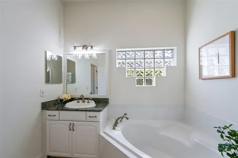 3615 5th Avenue NE Bradenton FL 34208